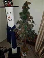 Christmas decor Snowman and tree