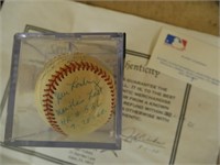 Baseball signed (Randy Gumpert)