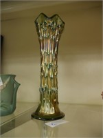 10" Carnival vase