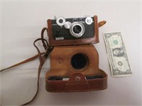 Vintage Argus Rangefinder Camera w/ Case -