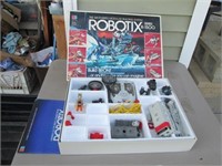 Vtg 1985 Milton Bradley Robotix R-1500