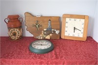 4 Unique Clocks