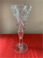 Crystal vase pinwheel pattern 14”