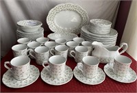 66 pieces of J&G Meakin Dinner set including 1