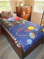 Twin Trundle Bed w/ Matching Dresser