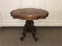 Turtle Top Walnut Victorian Parlor Stand