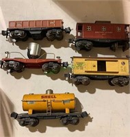 5 Lionel toy train cars, vintage tin cars