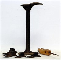Cobbler cast iron shoe last stand with asstd forms