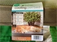 Cooling pet bed