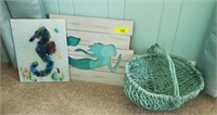 2PC WALL DECOR AND BASKET