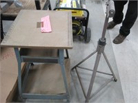 metal tool stand and board roller helper