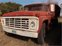 1974 Ford F700 Truck