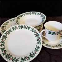 Formalities by Baum Bros. - 40 Pieces Holly