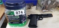 SOFTAIR BB GUN WITH SOFT AIR BBS