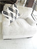 UPHOLSTERED OVERSIZED CHAIR