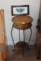 2pc table w/ 2 tiers & Eagle painting on a leaf Co