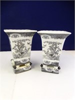 Black/White Porcelain Rooster Vases