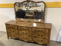 Thomasville 9 drawer dresser with mirror