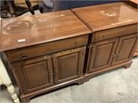 2 Pennsylvania House wooden night stands