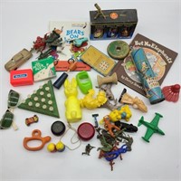 Flat of Vintage Toys w/ Yo Yos & Army Men