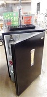 Brew Master Beer Dispenser / Haier Kegerator