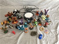 Collection of 27 Skylander Figurines/Powerportal