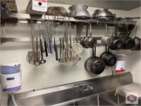 Hanging rack + kitchenware utensils and assorted