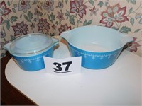 (2) PYREX BOWLS-ONLY ONE HAS A LID