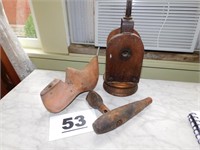 WOODEN PULLEY & COUNTRY DECOR