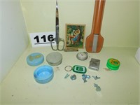 LOT OF SMALL COLLECTABLE ITEMS