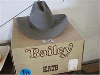 Bailey Hat w/ Box