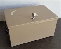 Small Metal Lock Box w/ Keys