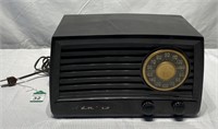 1950 Admiral Bakelite-body Radio 5 X 11 N