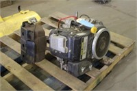 John Deere K Series 14-HP Motor, Needs Carburetor