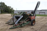 New Idea 326 2-Row Corn Picker, 30" Spacing