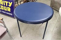 ROUND FOLDING CARD TABLE