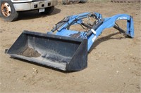 2008 New Holland Utility Tractor Loader