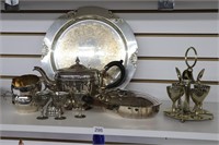 GROUP OF SILVERPLATE ITEMS
