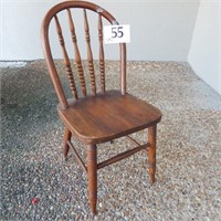 CHILDS WINDSOR CHAIR