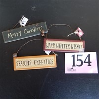 SET OF 3 HOLIDAY PLAQUES 6"