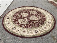 Round 8 ft wool area rug