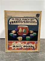 Slick & sassy 26-pc retro punch bowl set