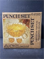 Vintage Williamsport 18-pc punch set