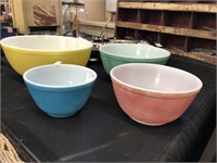 4 Complete Pyrex Colors Nesting Mixing Bowls.