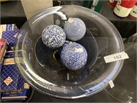 Vintage carpet balls w/ art glass bowl.