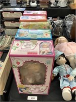 5 boxed Strawberry Shortcake dolls, Kenner.
