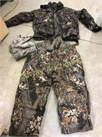 SIZE XXL CAMMO HUNTIN COAT AND BIB OVERALLS