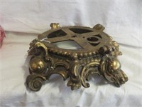 ORNATE METAL STAND 3.5"T X 10.5"W