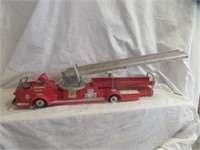 VINTAGE IDEAL TOY FIRE ENGINE WITH BOX 7"T X 33"W