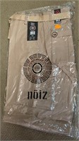 Noiz khaki shorts size 46